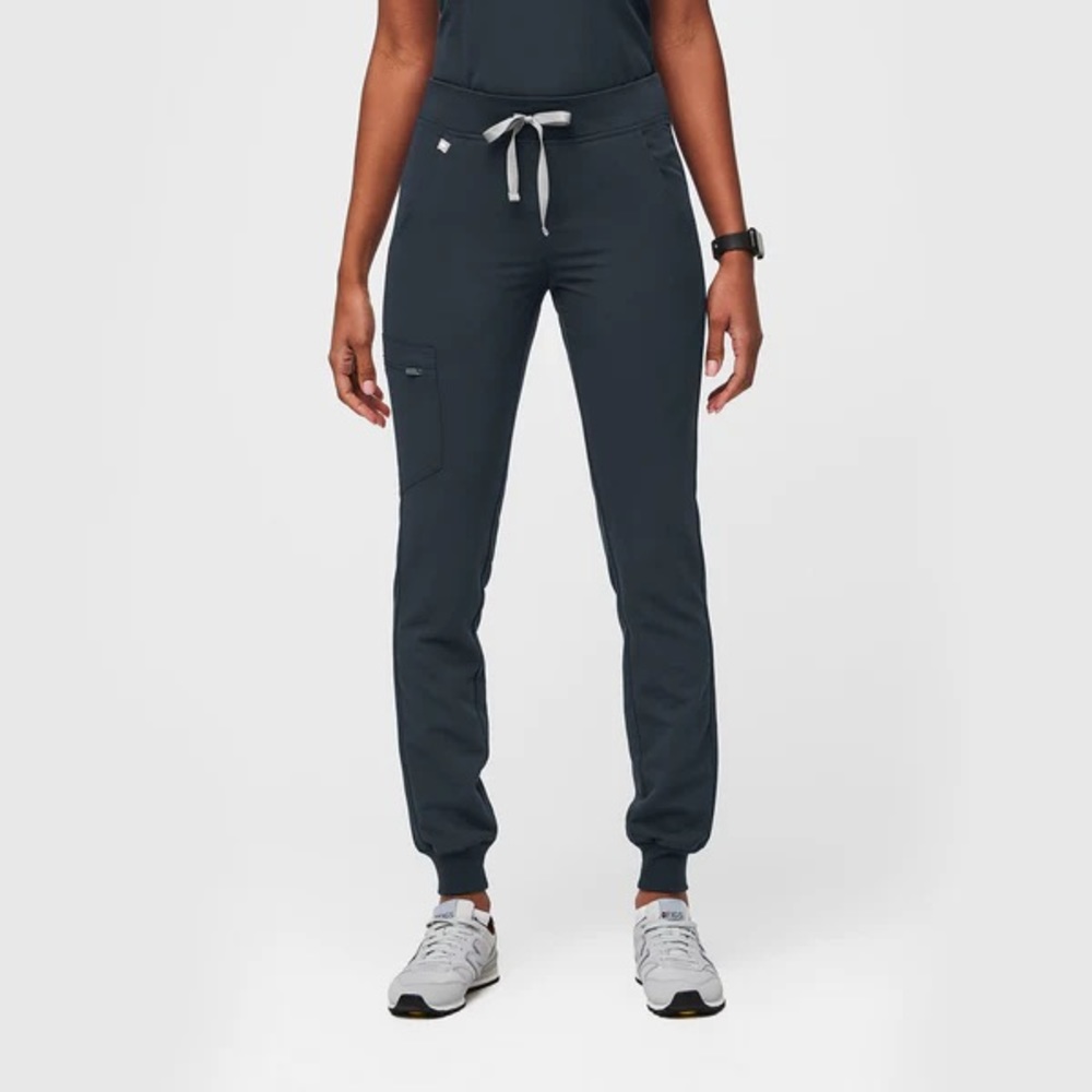 Figs Zamora scrub pants in dark harbor